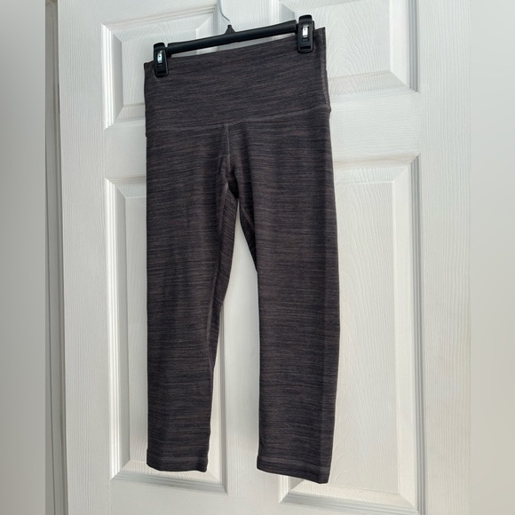 lululemon athletica Pants - Lululemon Heathered Gray, Blue and Tan Cropped Leggings. Sz 8. Very Gently Used